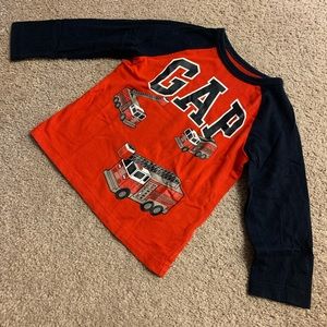 GAP 2T LONG SLEEVES